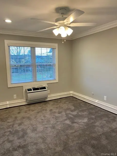 1748 August RD #1748, North Babylon, NY 11703