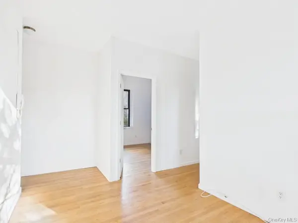 21-37 33rd street #3D, Astoria, NY 11105
