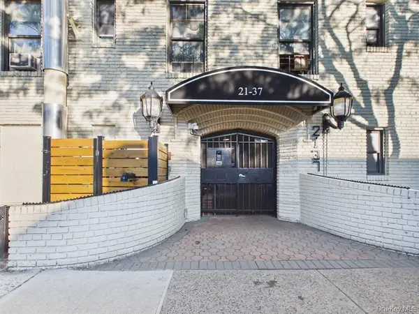 21-37 33rd street #3D, Astoria, NY 11105