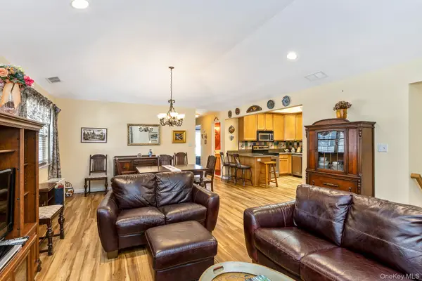 1204 Aerie WAY #1204, East Quogue, NY 11942
