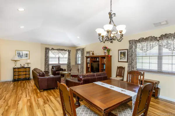 1204 Aerie WAY #1204, East Quogue, NY 11942