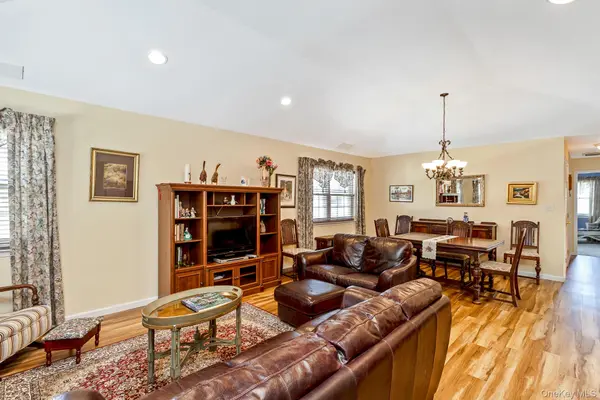 1204 Aerie WAY #1204, East Quogue, NY 11942