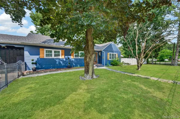 249 Bay Shore RD, Bay Shore, NY 11706