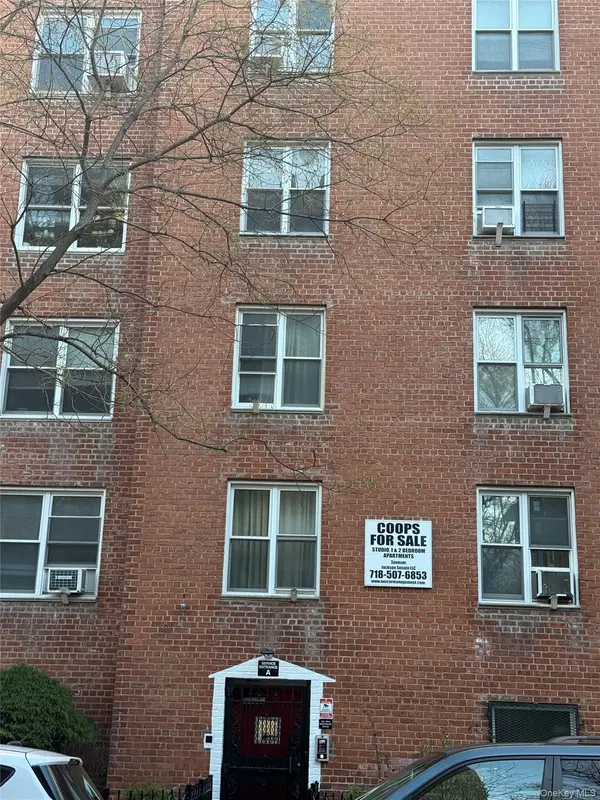 33-15 81st ST #6E, Elmhurst, NY 11372