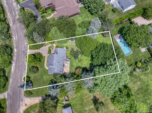 700 Plum Island LN, Orient, NY 11957