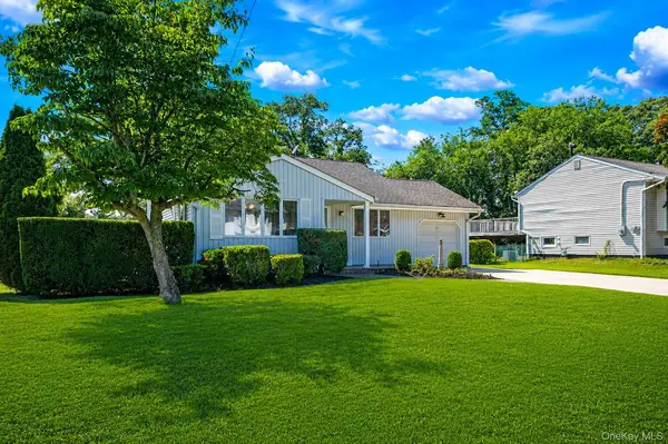 38 Ruland RD, Selden, NY 11784