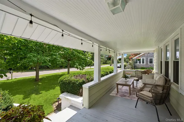 15 S Bay AVE, Eastport, NY 11941