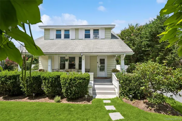 15 S Bay AVE, Eastport, NY 11941