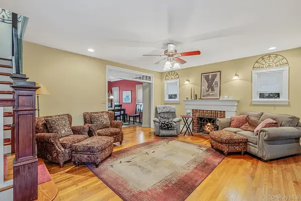 34 Drake ST, Malverne, NY 11565
