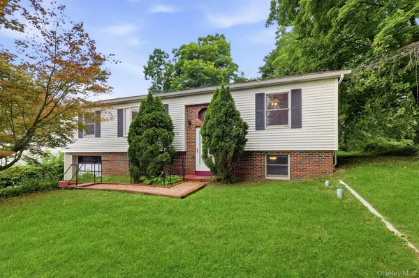 86 Spackenkill RD, Poughkeepsie, NY 12603