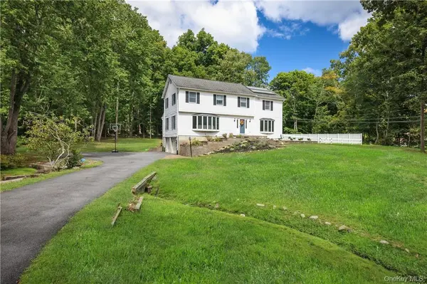 2 Hachaliah Brown DR, Somers, NY 10589