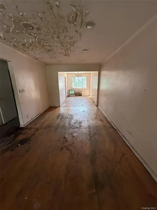 14410 Gravett RD, Flushing, NY 11367