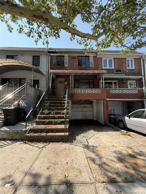 14410 Gravett RD, Flushing, NY 11367