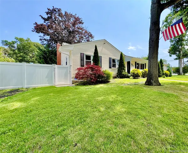 2875 Ocean AVE, Ronkonkoma, NY 11779