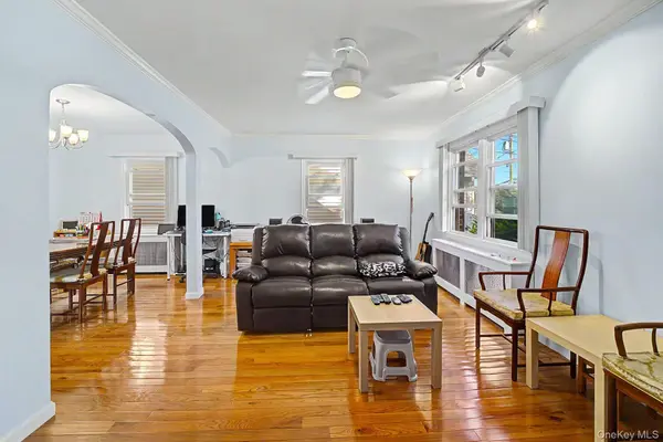 850 Washington ST, Franklin Square, NY 11010