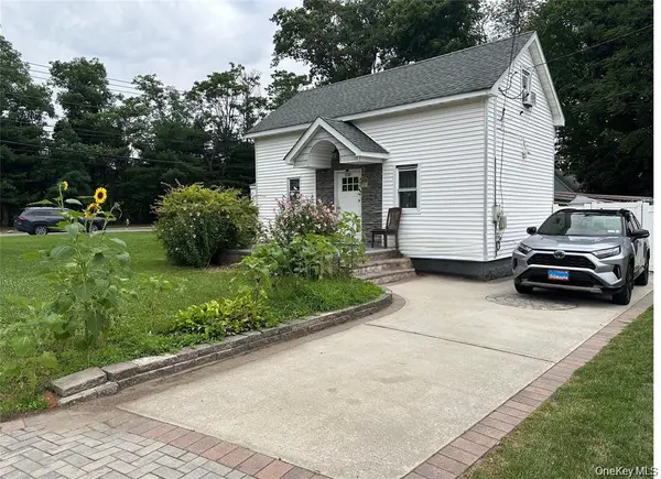 1287 Little East Neck RD, Wyandanch, NY 11798