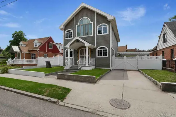 1011 Bay 24th ST, Far Rockaway, NY 11691
