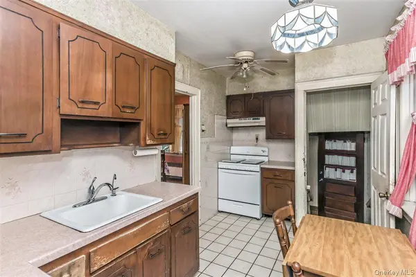 144 Sycamore ST, West Hempstead, NY 11552