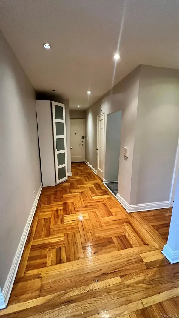 48-18 43rd ST #6C, Woodside, NY 11377