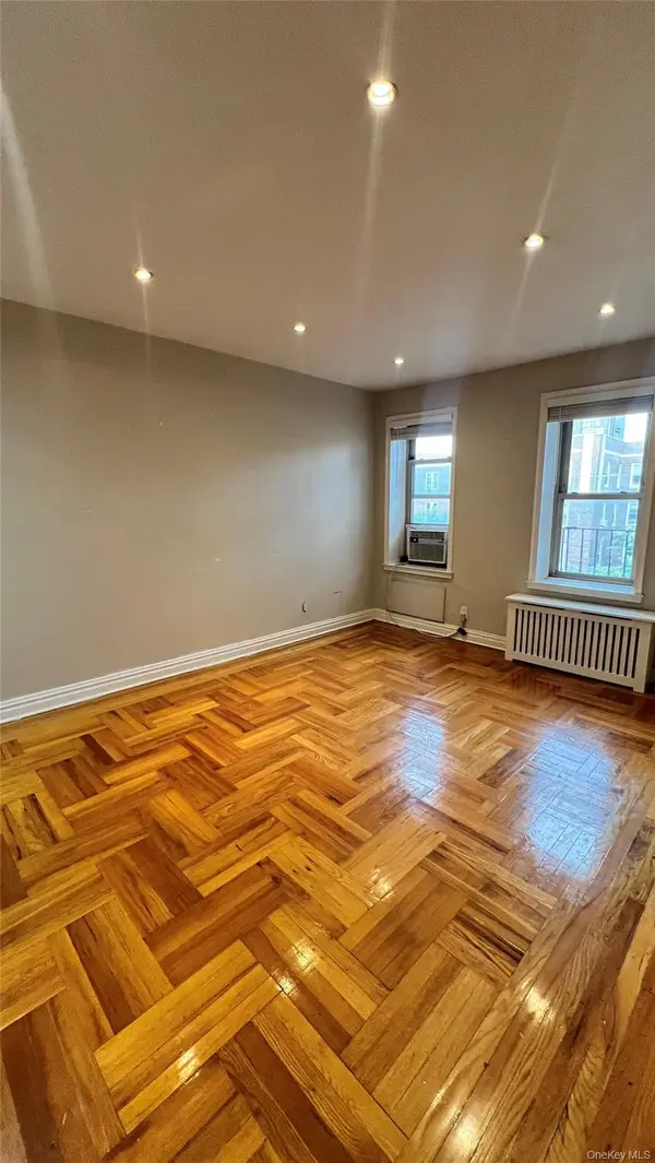 48-18 43rd ST #6C, Woodside, NY 11377