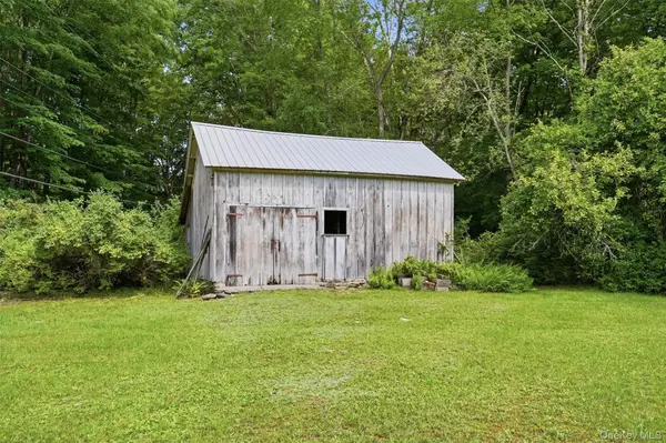 736 Sundown RD, Sundown, NY 12740