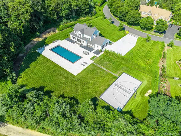 2790 Stanley RD, Mattituck, NY 11952