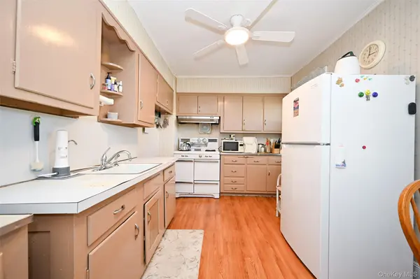 171-37 Courtney AVE, Flushing, NY 11358