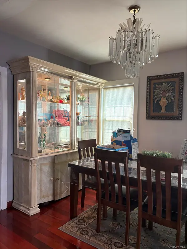 8729 254th ST, Bellerose, NY 11426