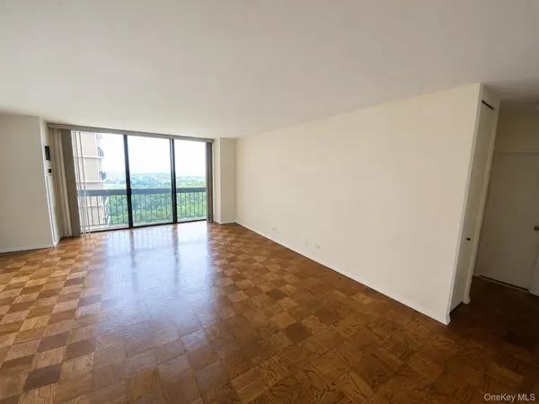 27110 Grand Central Pkwy #25Y, Floral Park, NY 11005