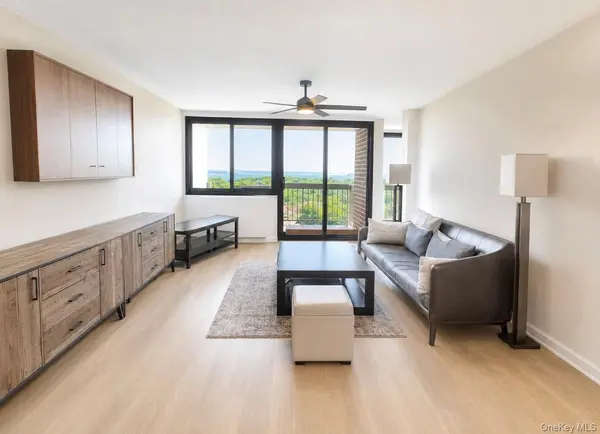 1 BAY CLUB DR #21K, Bayside, NY 11360