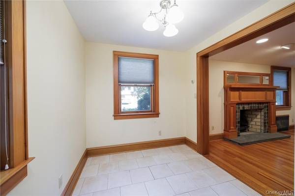 200 Lincoln AVE, Rockville Centre, NY 11570