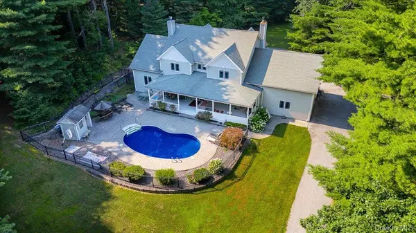 49 Barkit Kennel RD, Pleasant Valley, NY 12569