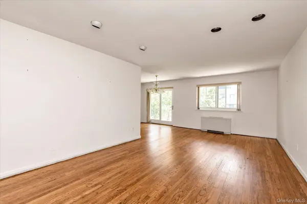 30 Barstow RD #3A, Great Neck, NY 11021