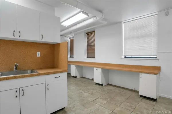 2400 Davidson AVE #Ground FL Office, Bronx, NY 10468