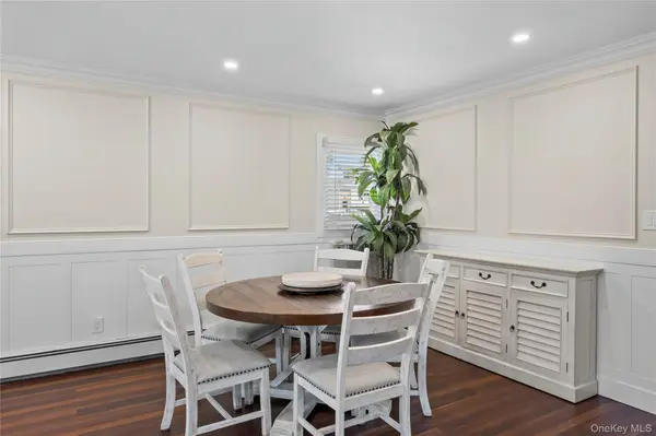 241 Houston ST, Lindenhurst, NY 11757