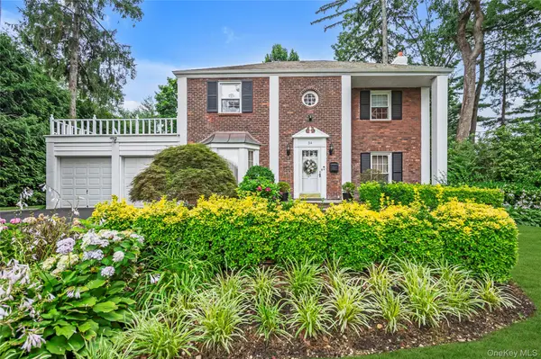 34 Soundview Crest, Manhasset, NY 11030