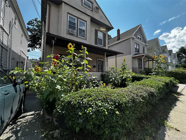 44 Claremont PL, Mount Vernon, NY 10553