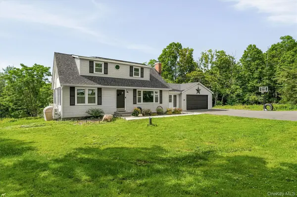 80 Burlingham RD, Pine Bush, NY 12566