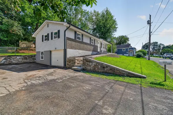 91 Myrtle AVE, New Windsor, NY 12553