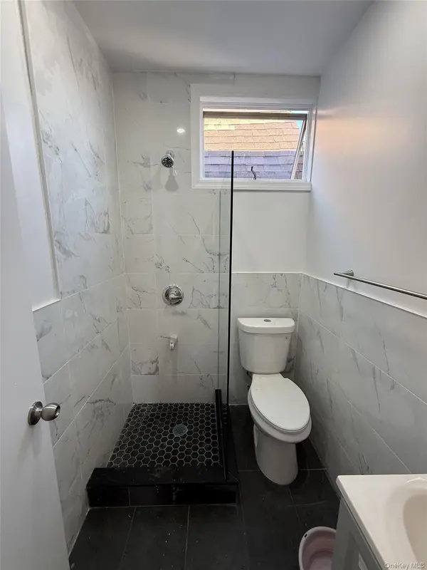 2528 Poplar ST, Bronx, NY 10461