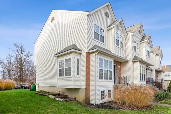 52 Schenck AVE, Beacon, NY 12508