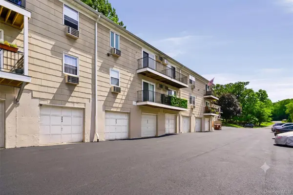 264 Parkside DR, Suffern, NY 10901