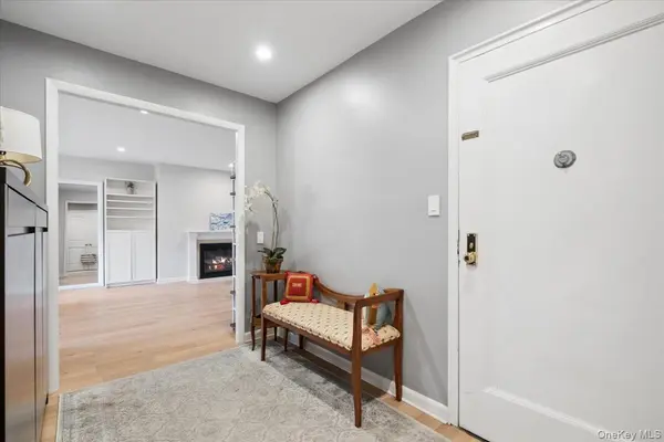 7 Chateaux CIR #7F, Scarsdale, NY 10583