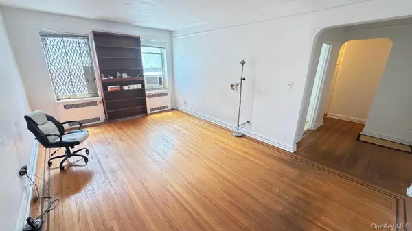 61-41 Saunders ST #B67, Rego Park, NY 11374