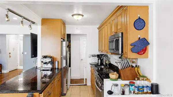 1 Sadore LN #3X, Yonkers, NY 10710