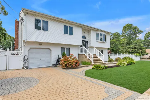 583 N Erie AVE, Lindenhurst, NY 11757