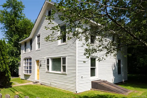 420 Rhinecliff RD, Rhinebeck, NY 12572