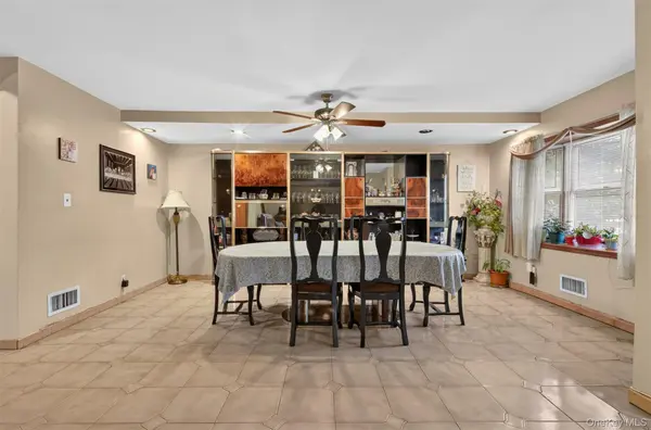 138-61 63rd AVE, Flushing, NY 11367