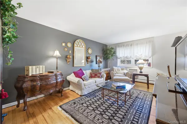 297 Merrick RD #D 1, Amityville, NY 11701