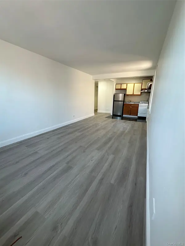 150-30 71 AVE #6E, Flushing, NY 11367